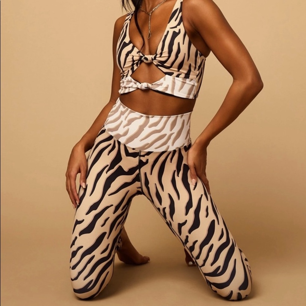 Beach Riot zebra yoga pants!